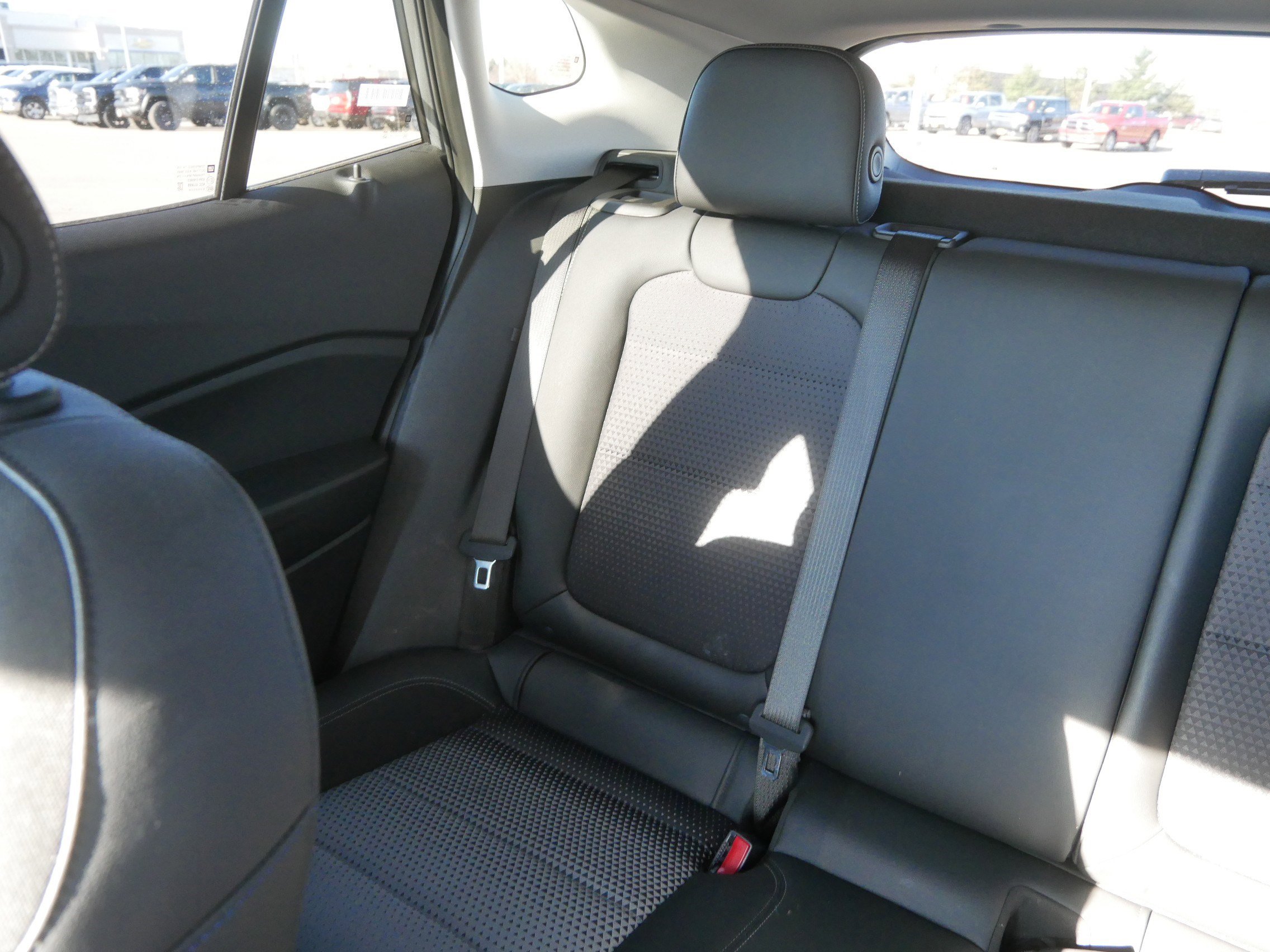 Used 2025 Chevrolet Trax LT w/ LT Convenience Package image 12