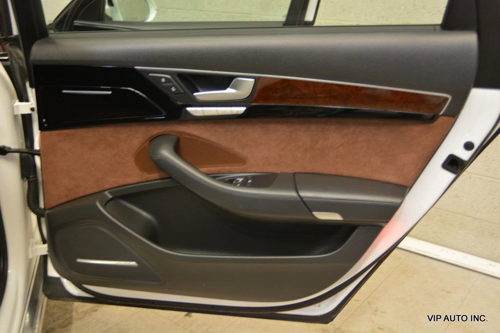 Used 2012 Audi A8 L 4.2 w/ Rear Seat Comfort Pkg image 10
