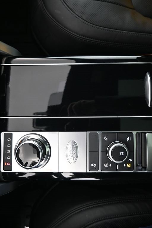 Used 2022 Land Rover Range Rover Westminster Edition image 20