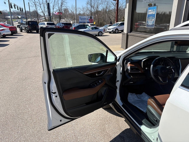 Used 2022 Subaru Outback Touring image 10