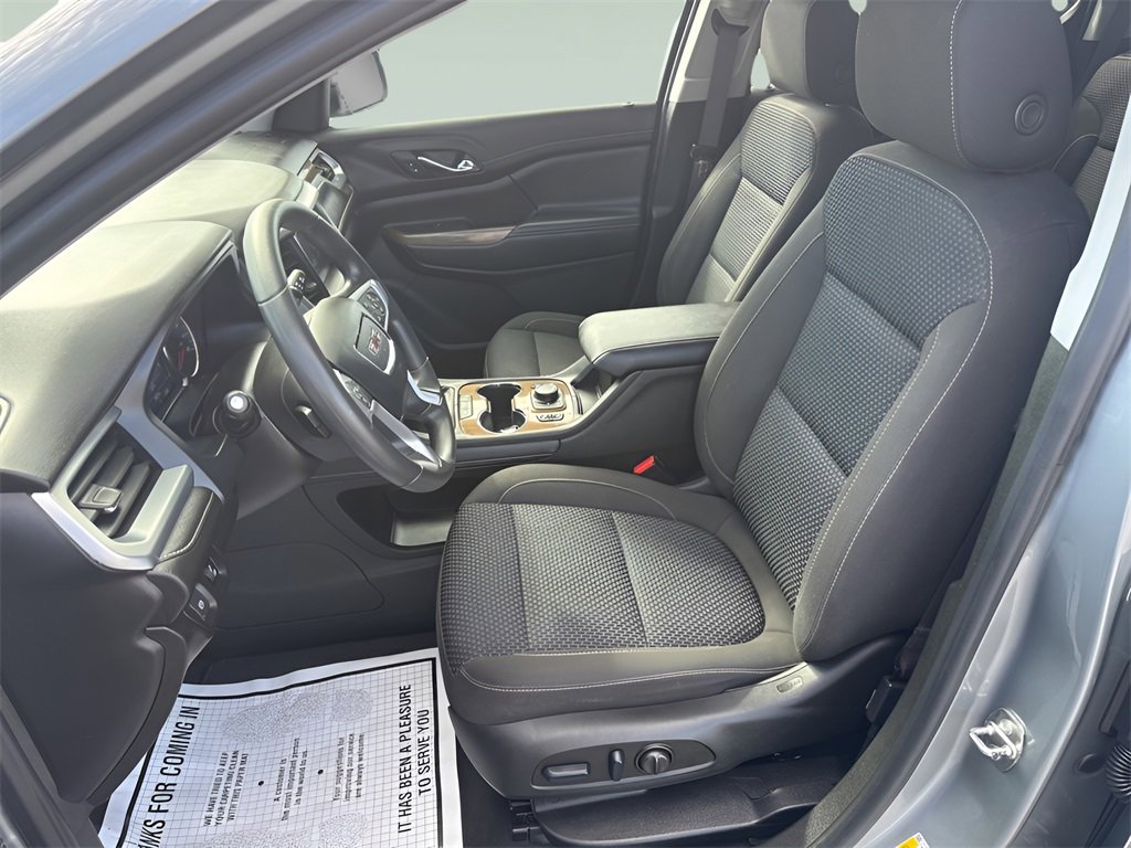 Used 2023 GMC Acadia SLE w/ Driver Convenience Package image 19