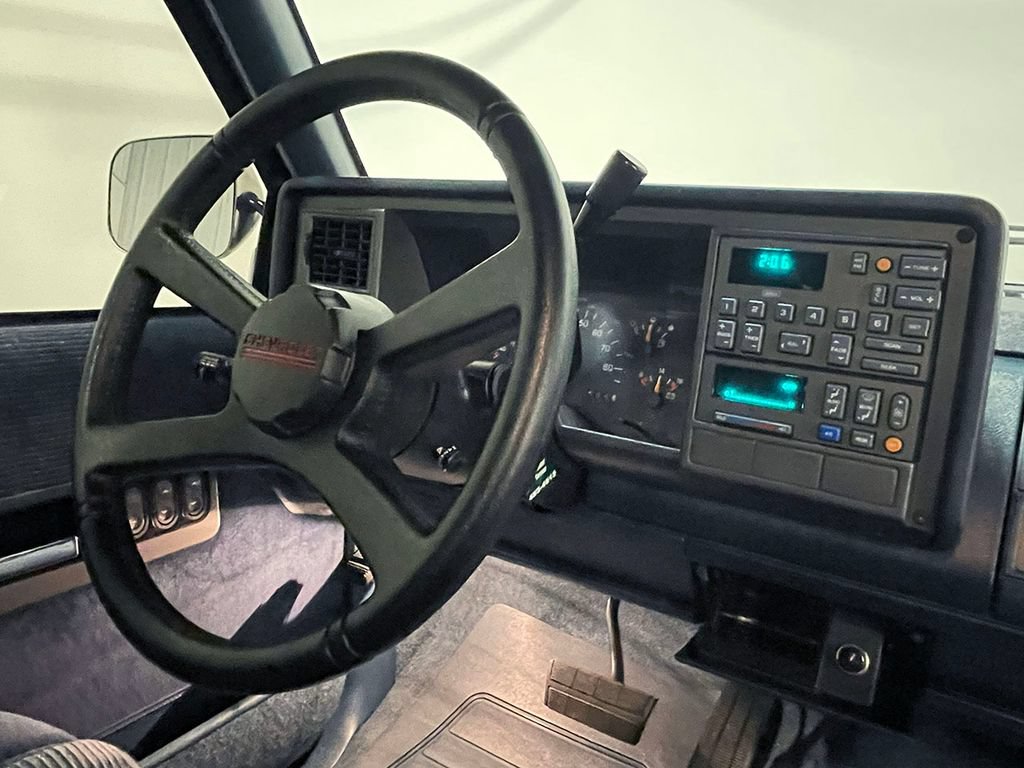 Used 1992 Chevrolet Silverado 1500 2WD Regular Cab image 47