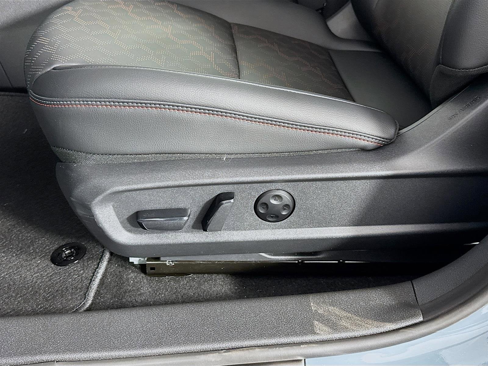 New 2026 Nissan Sentra SR FWD image 21