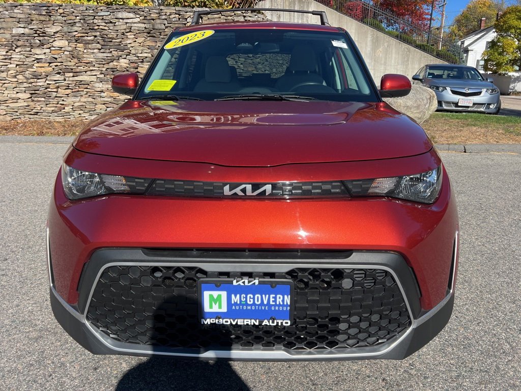 Used 2023 Kia Soul LX w/ LX Technology Package image 8