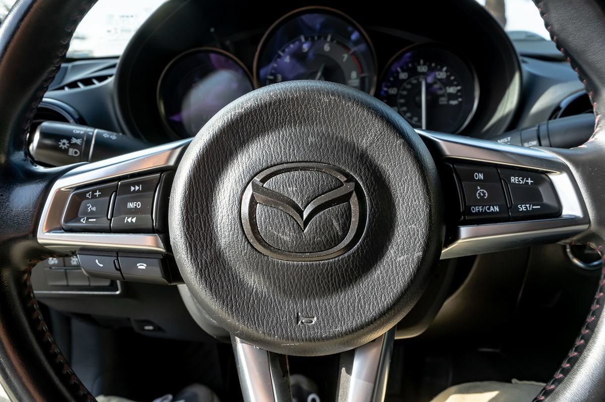 Used 2016 MAZDA MX-5 Miata Club RWD image 23