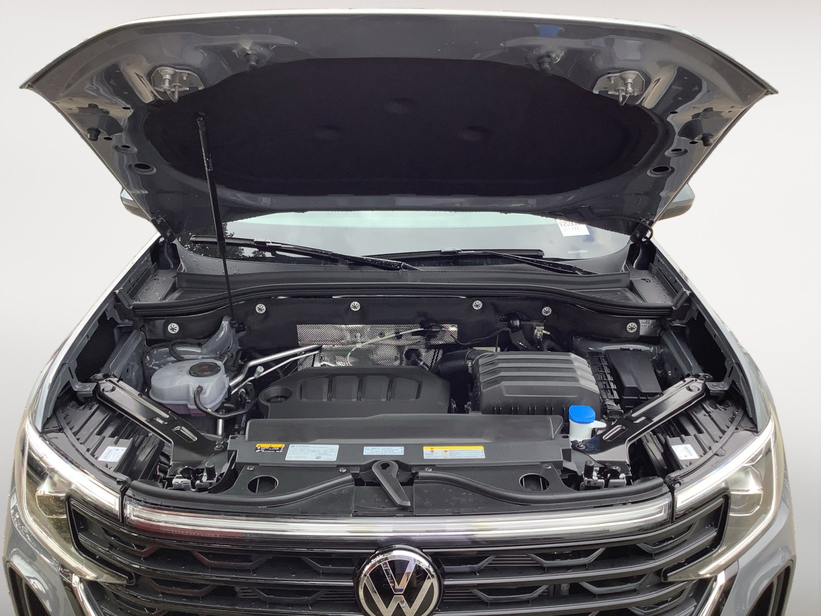 New 2026 Volkswagen Atlas Cross Sport SE image 12