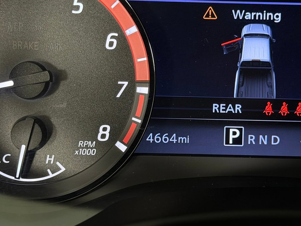 Used 2025 Nissan Frontier PRO-4X AWD/4WD image 16