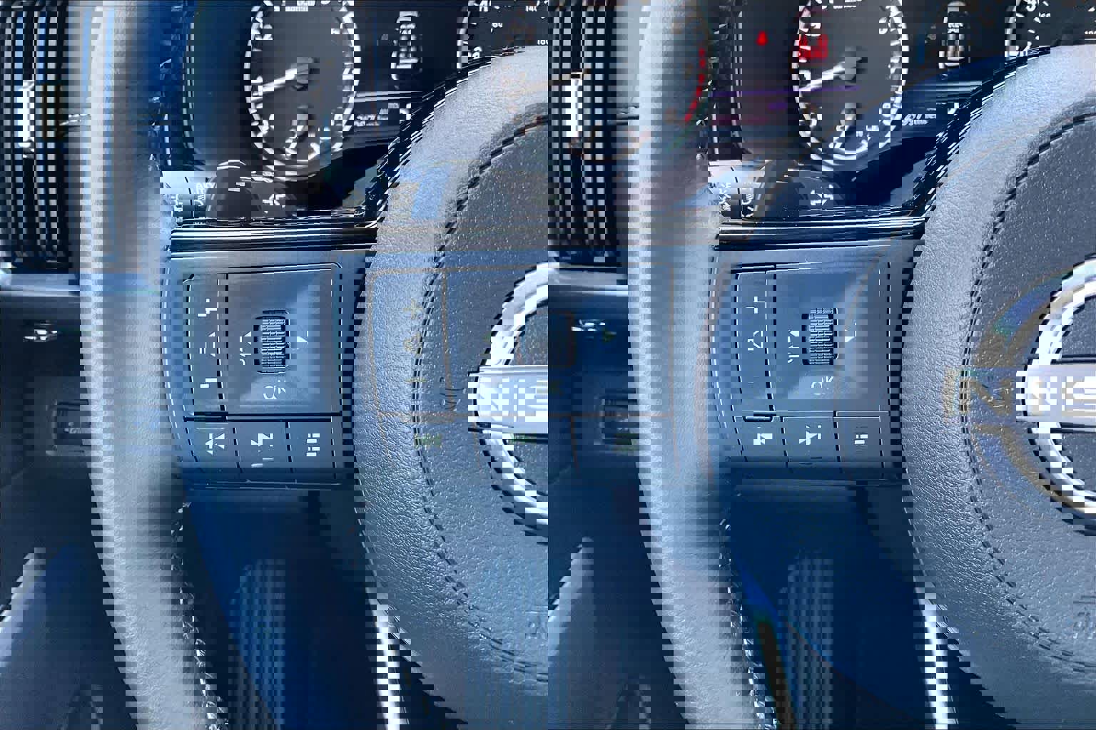 Used 2025 Nissan Pathfinder SL w/ SL Premium Package image 24