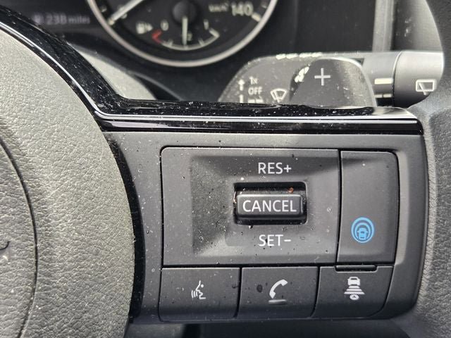 Used 2023 Nissan Rogue SV AWD/4WD image 26
