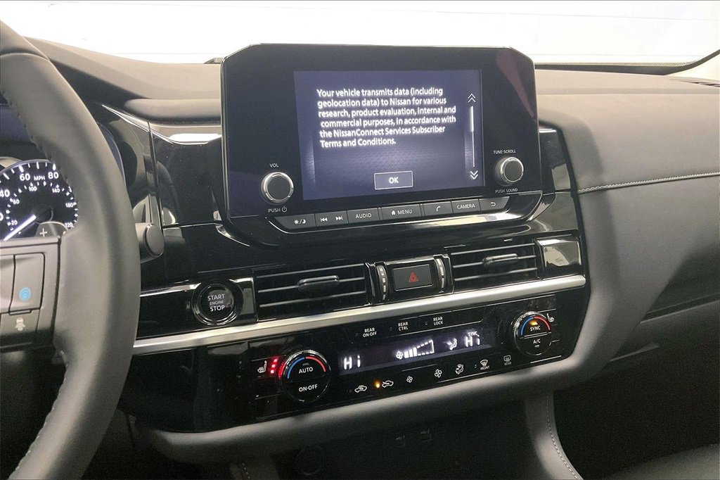 Certified 2025 Nissan Pathfinder SV image 5