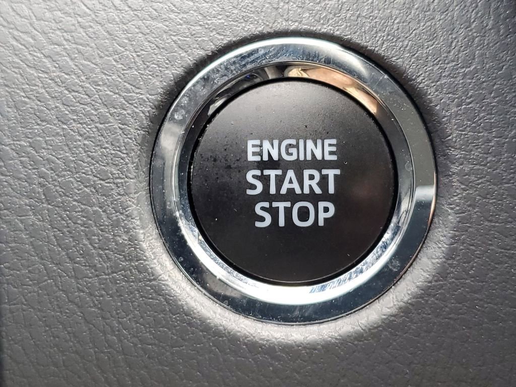 Used 2023 Toyota Camry SE image 37