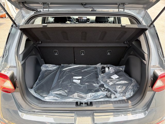 New 2026 Hyundai Venue SEL FWD image 29