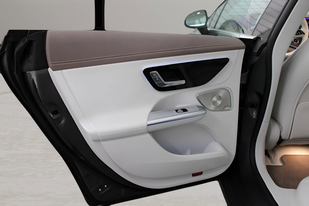 Used 2025 Mercedes-Benz EQE 350+ 4MATIC Sedan image 12