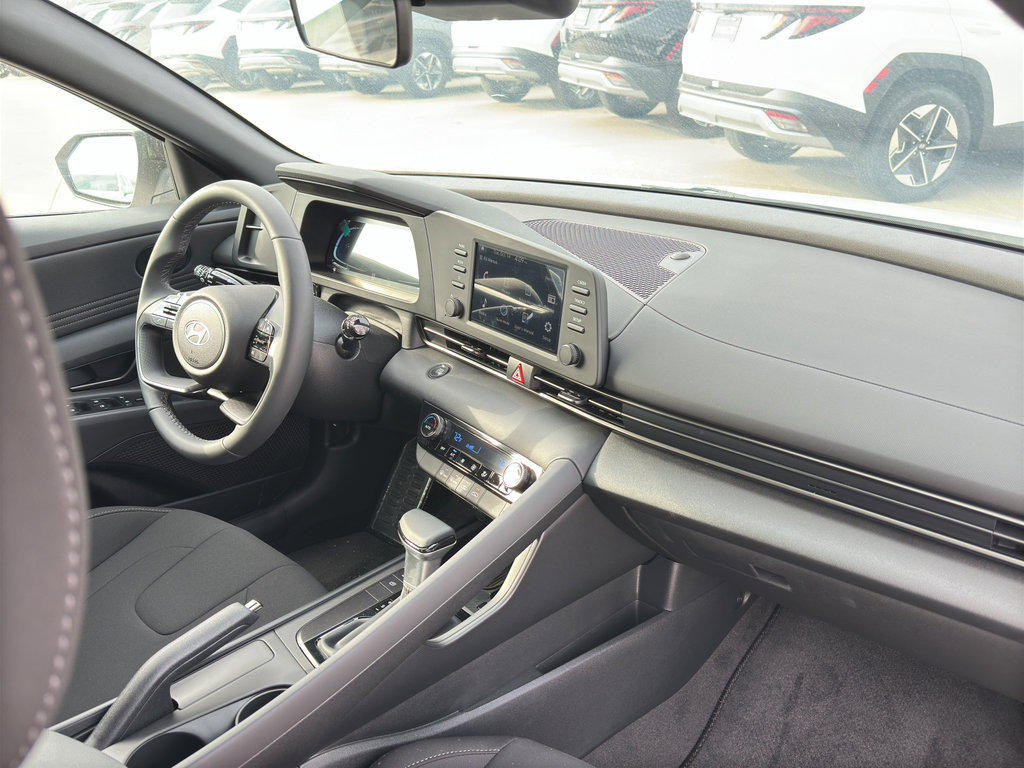 New 2025 Hyundai Elantra Sport image 27