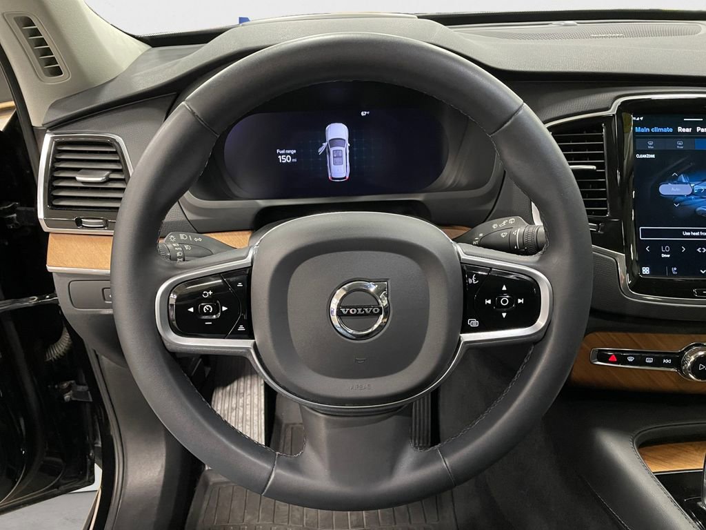 Used 2023 Volvo XC90 B5 Plus w/ Protection Package Premier image 12