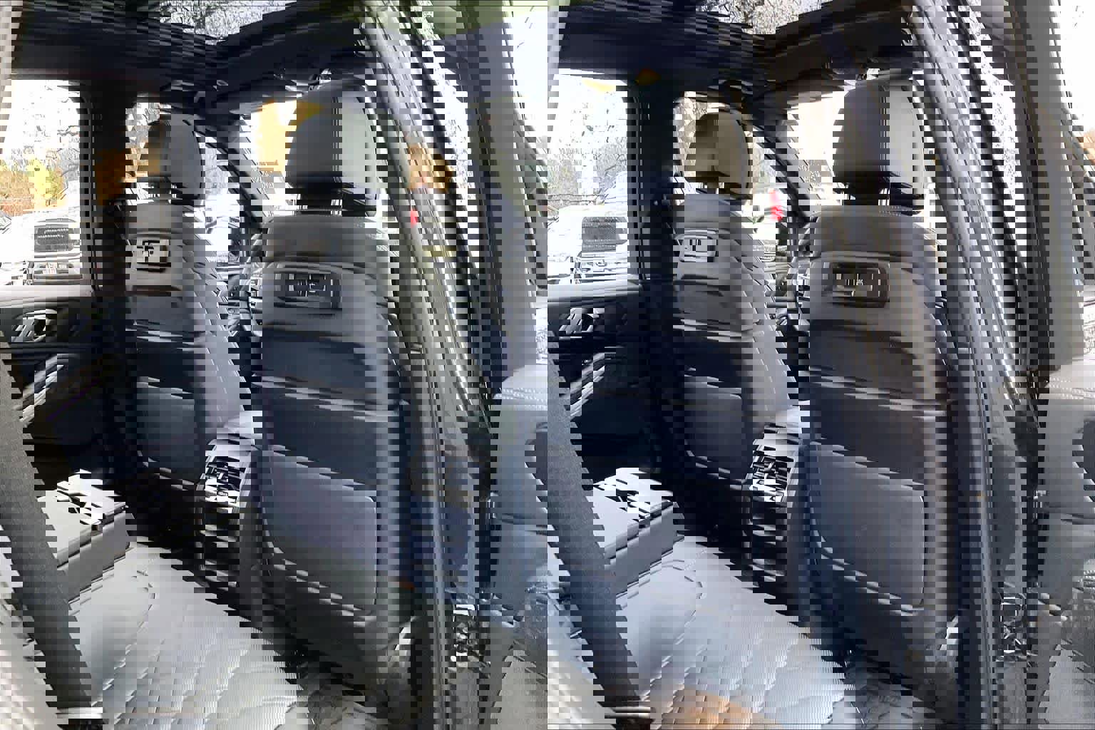 Used 2023 BMW X5 xDrive40i w/ Luxury Seating Package image 21