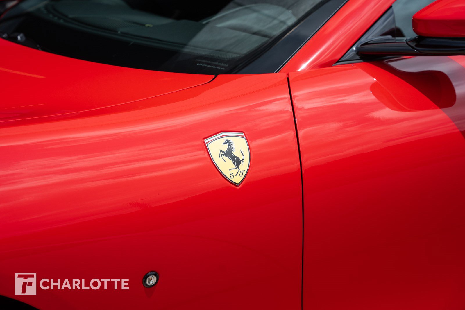 Used 2024 Ferrari Roma Spider RWD image 10