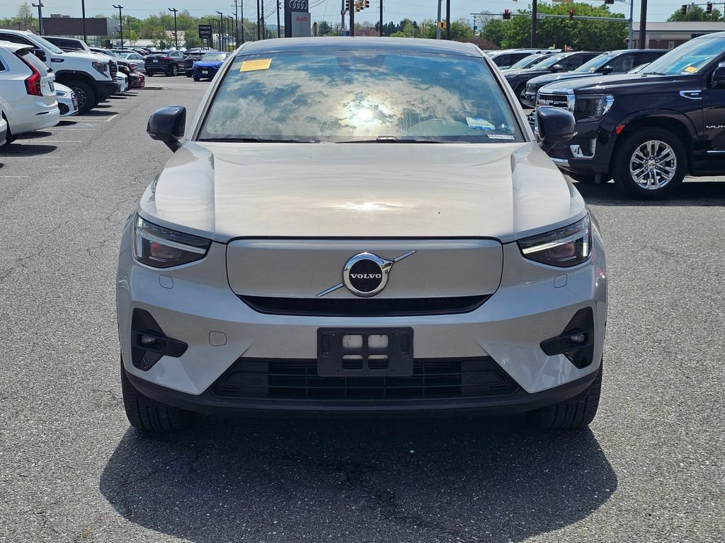 Used 2023 Volvo C40 P8 Recharge Ultimate image 17