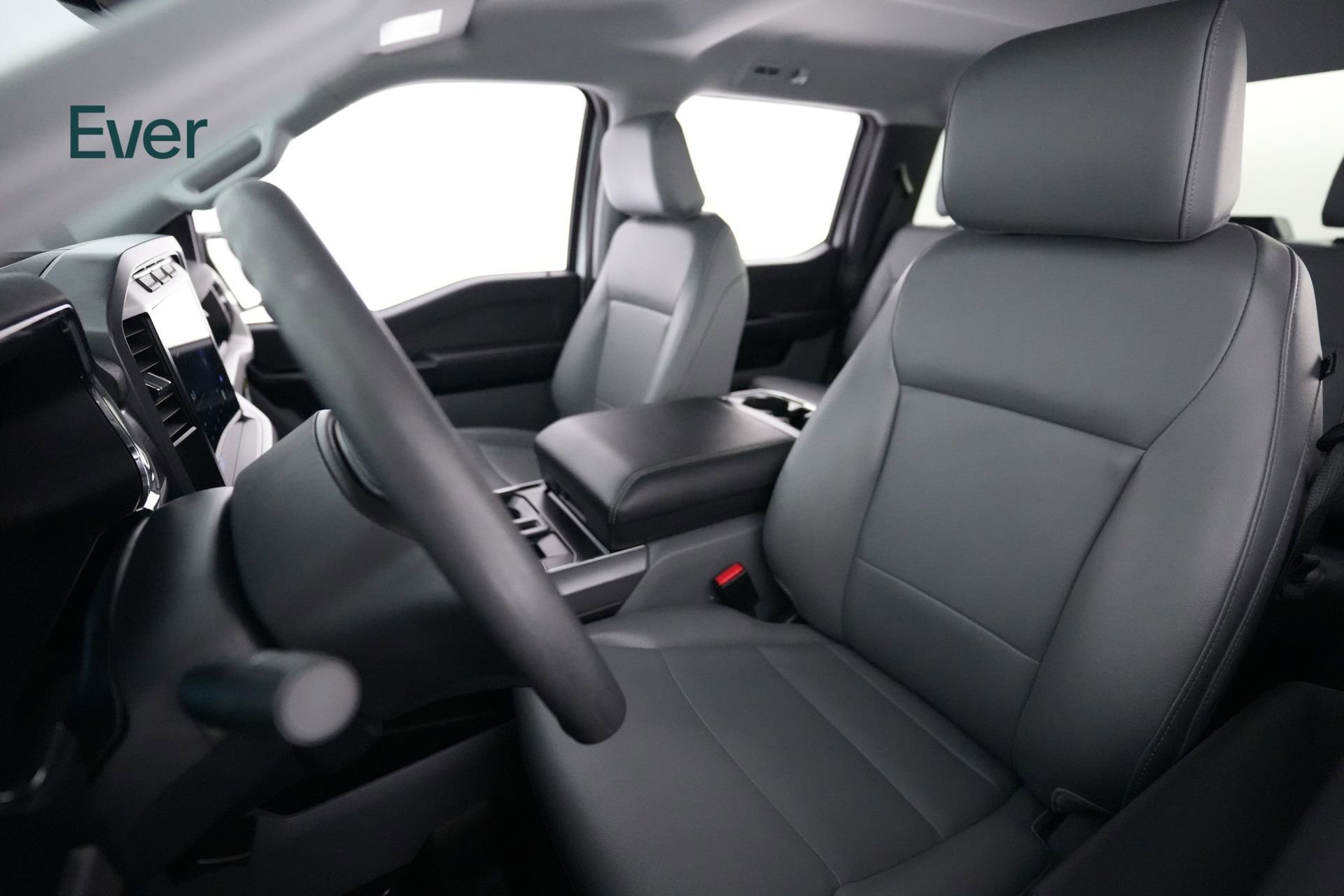 Used 2023 Ford F150 Lightning Pro image 4