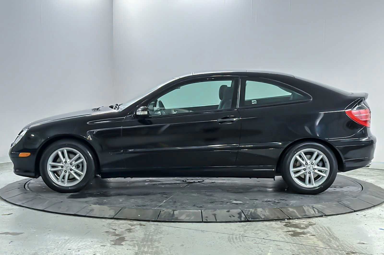 Used 2002 Mercedes-Benz C 230 Coupe image 5