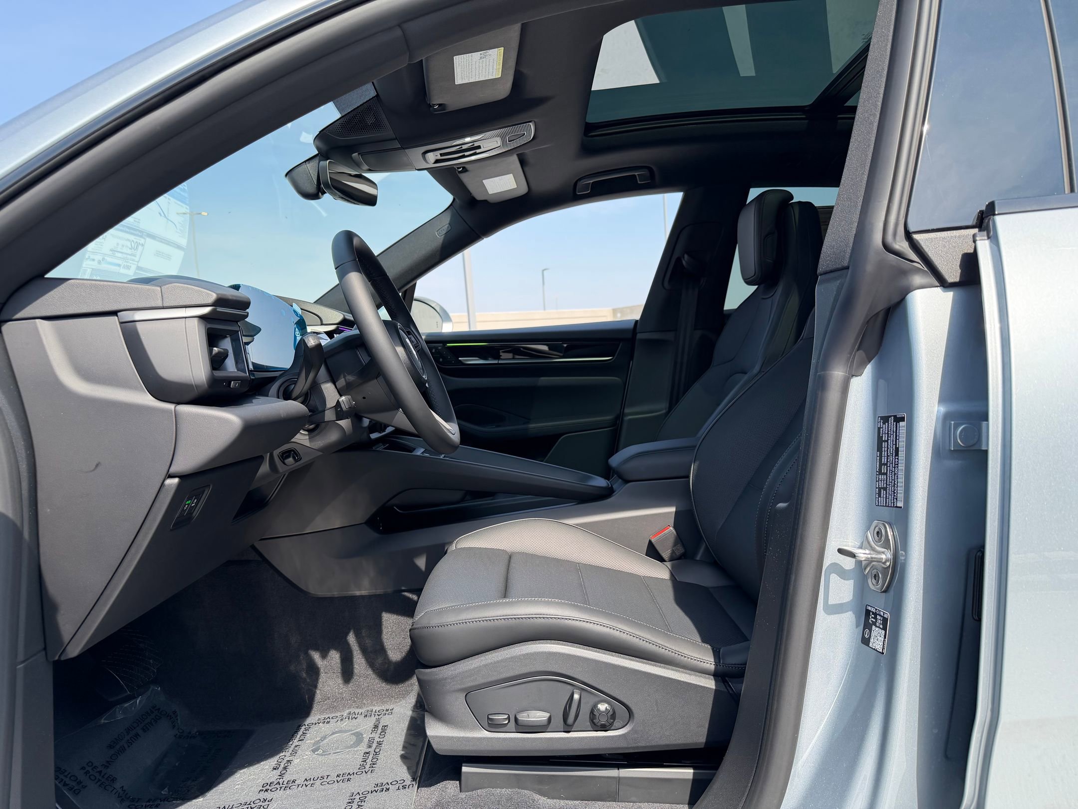 New 2026 Porsche Macan 4 Electric AWD/4WD image 22