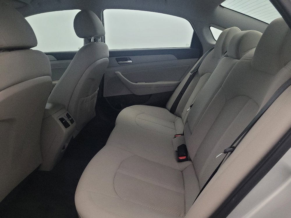 Used 2019 Hyundai Sonata SEL w/ Tech Package 02 FWD image 18