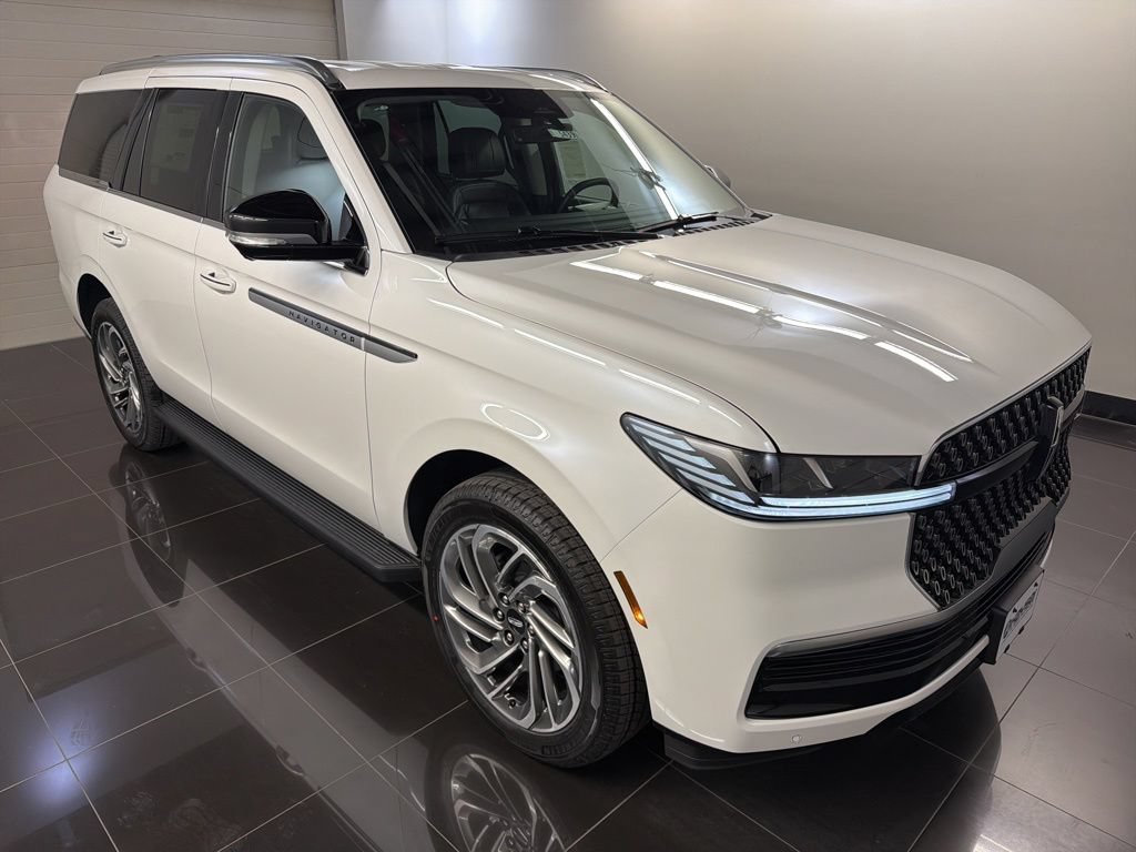 New 2026 Lincoln Navigator Premiere AWD/4WD image 1