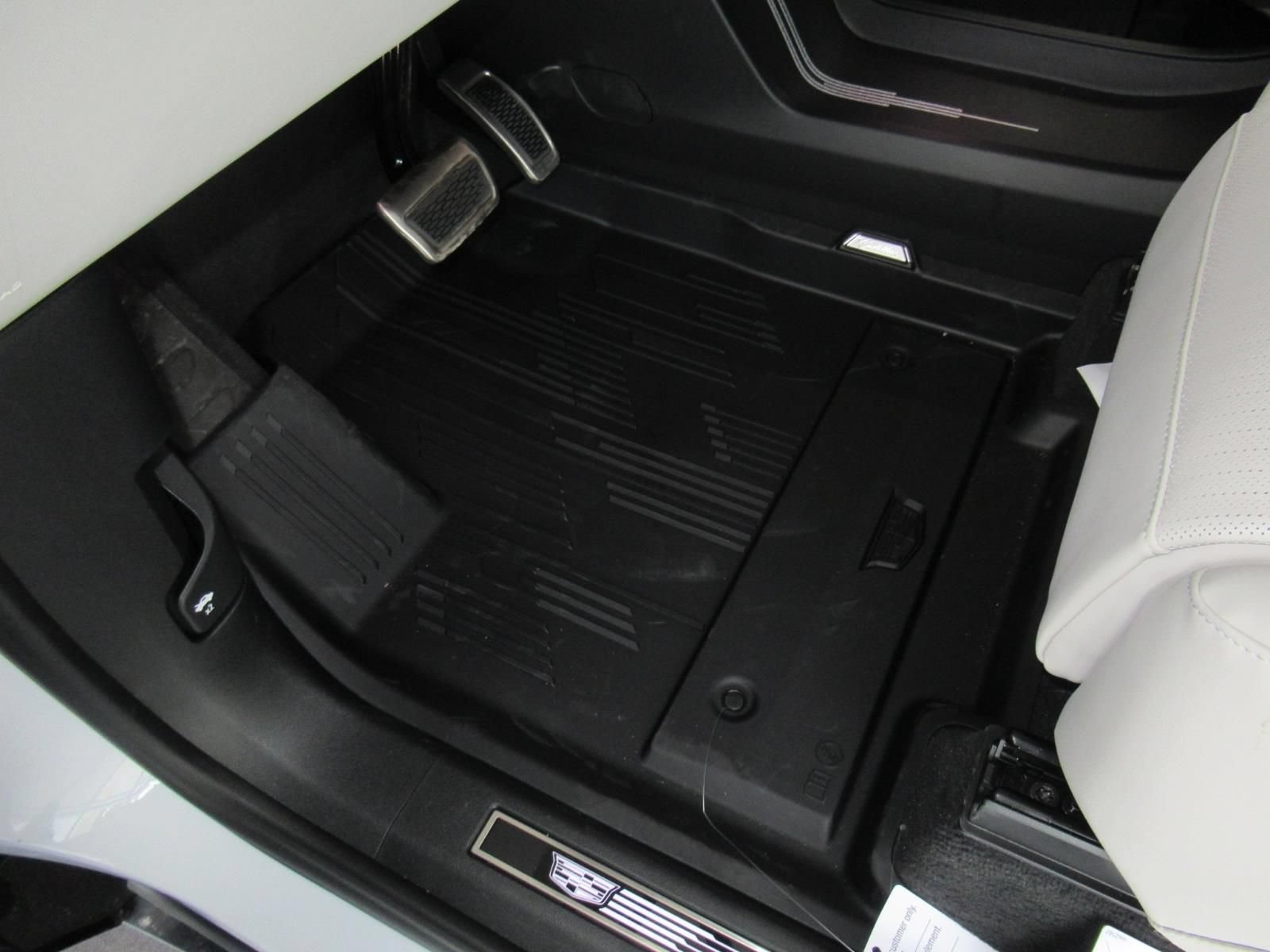 New 2027 Cadillac Vistiq Sport AWD/4WD image 23