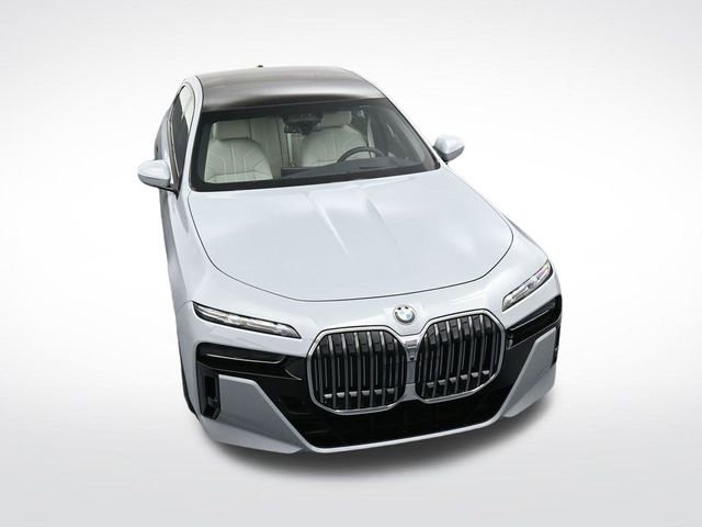 New 2025 BMW 760i xDrive w/ Executive Package image 28