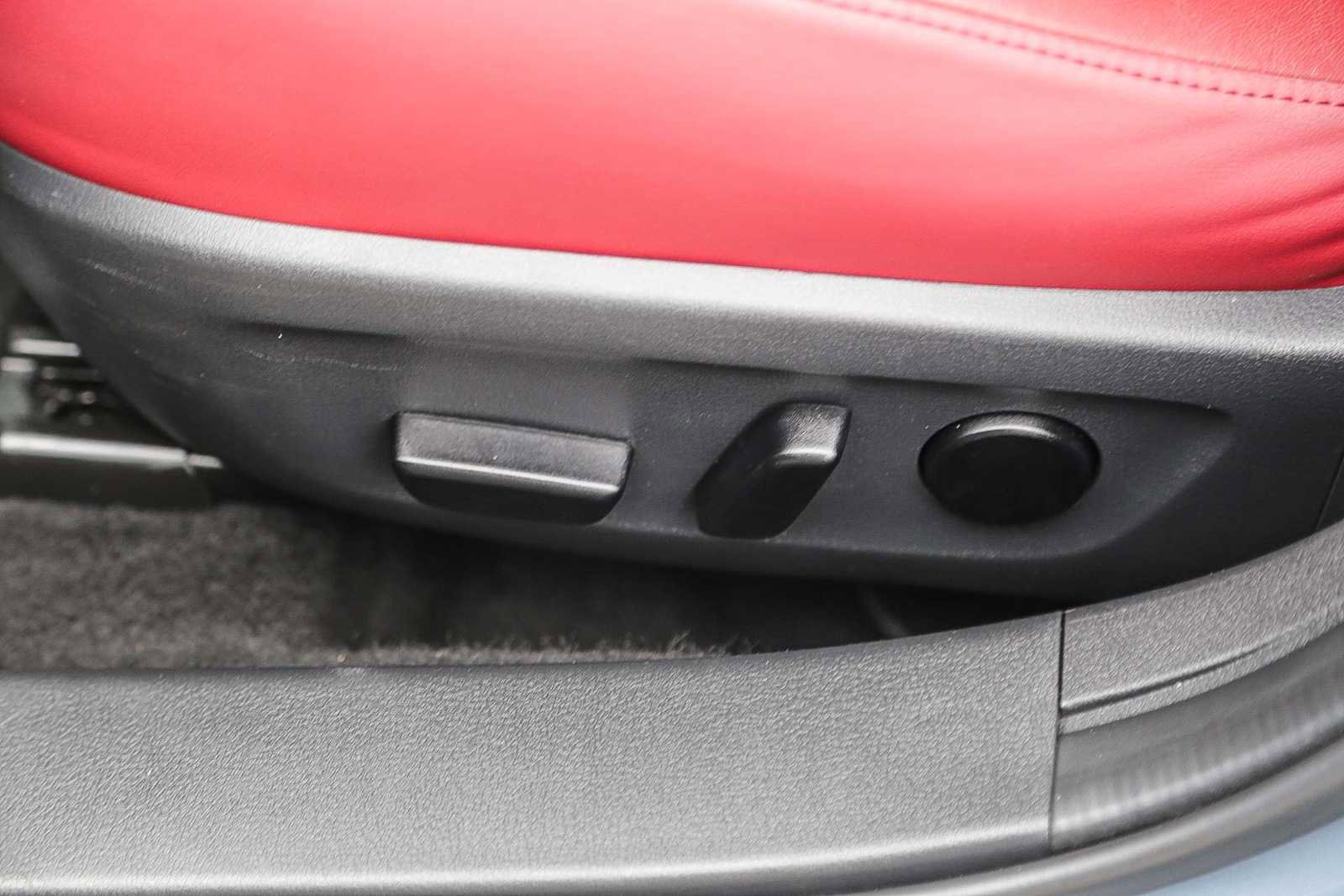 Used 2025 MAZDA MAZDA3 s image 18