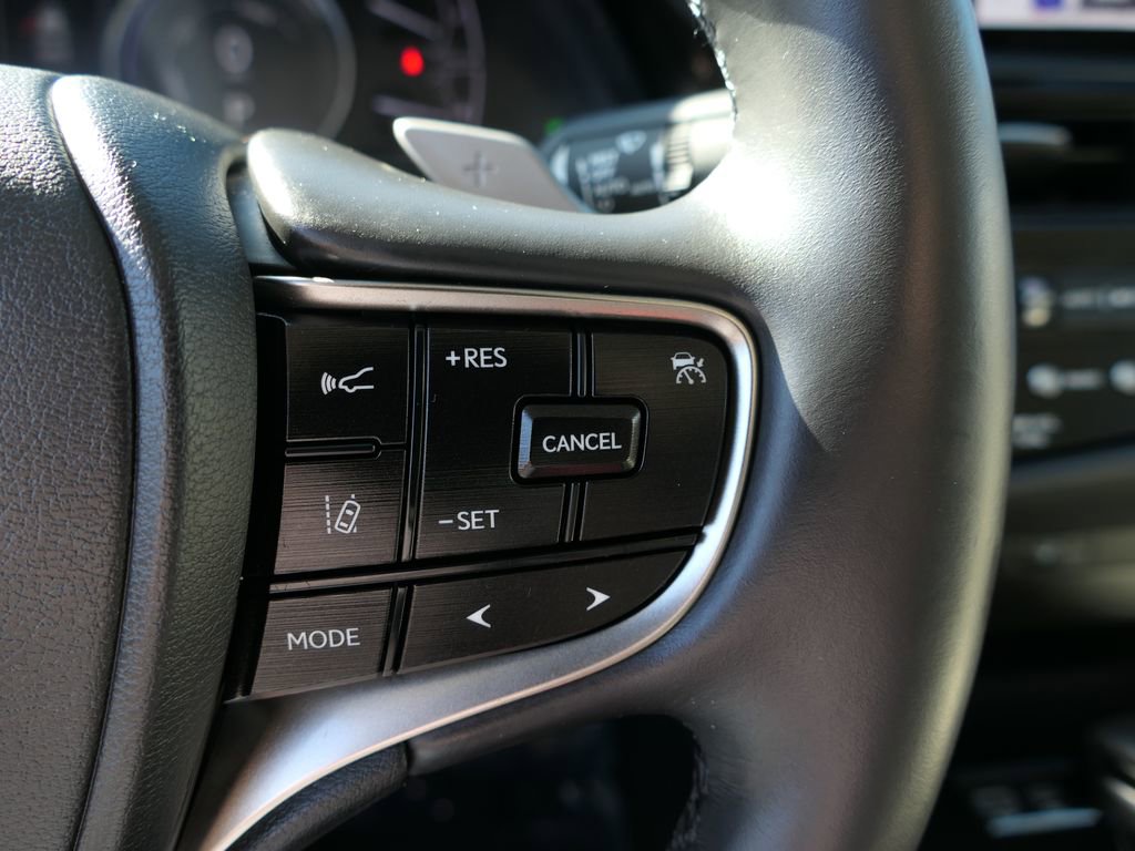 Used 2025 Lexus ES 300h w/ Premium Package image 15