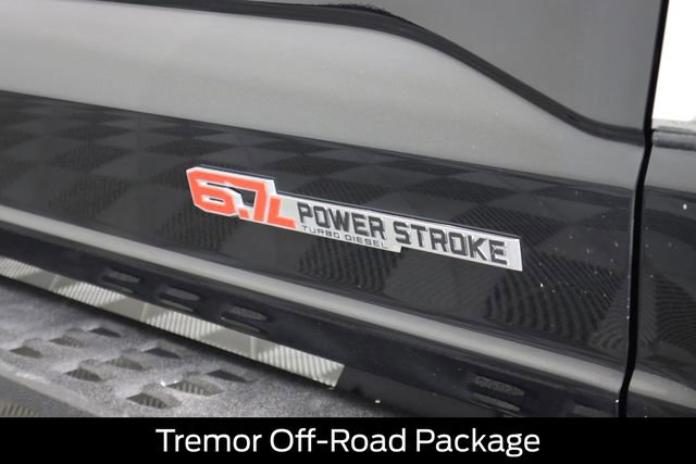 Used 2023 Ford F350 Platinum w/ Tremor Off-Road Package AWD/4WD image 17
