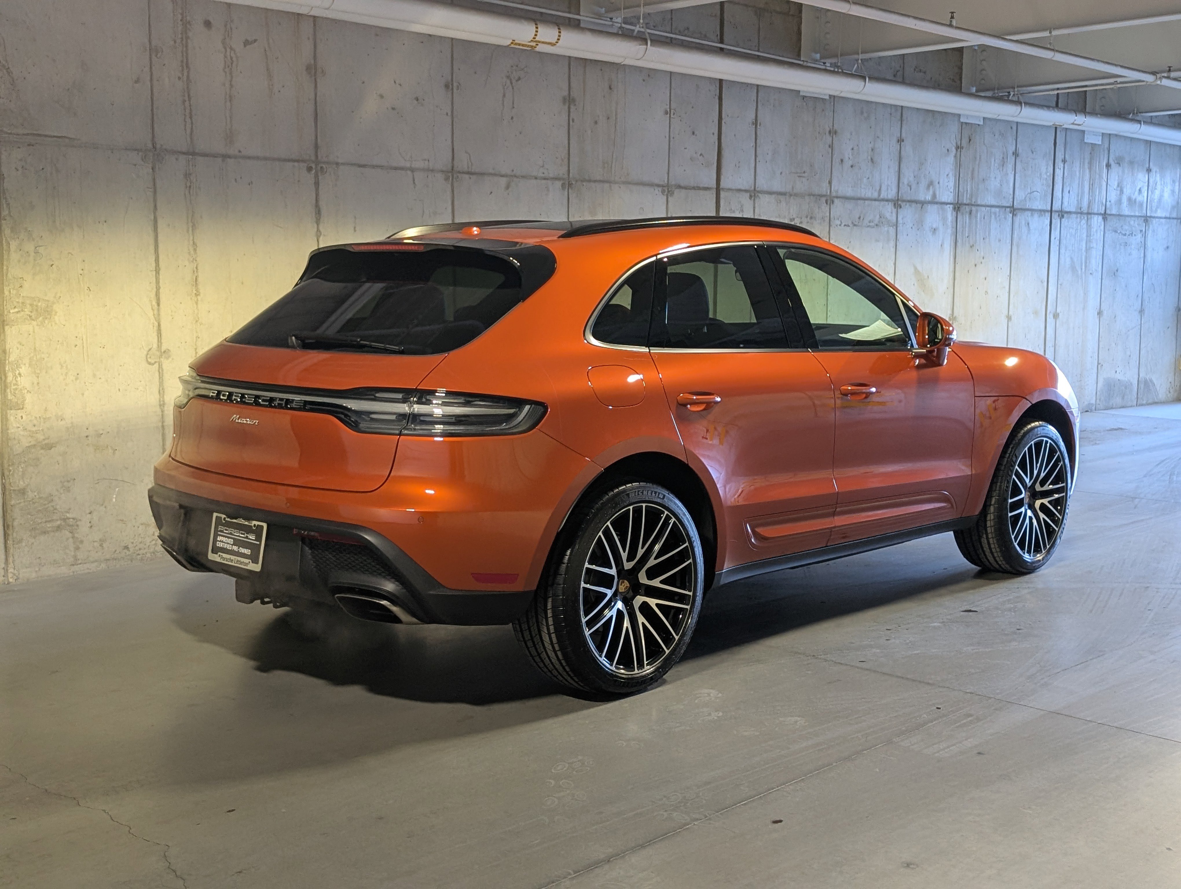 Certified 2025 Porsche Macan image 11