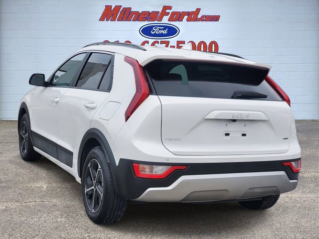 Used 2024 Kia Niro EX image 4