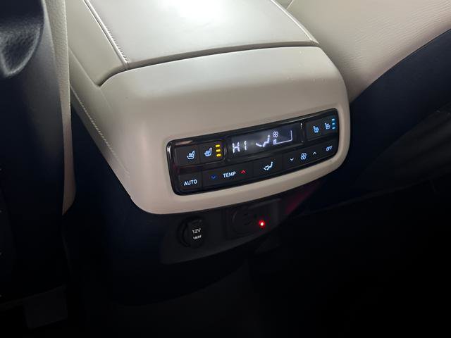Used 2024 Hyundai Palisade Limited image 2