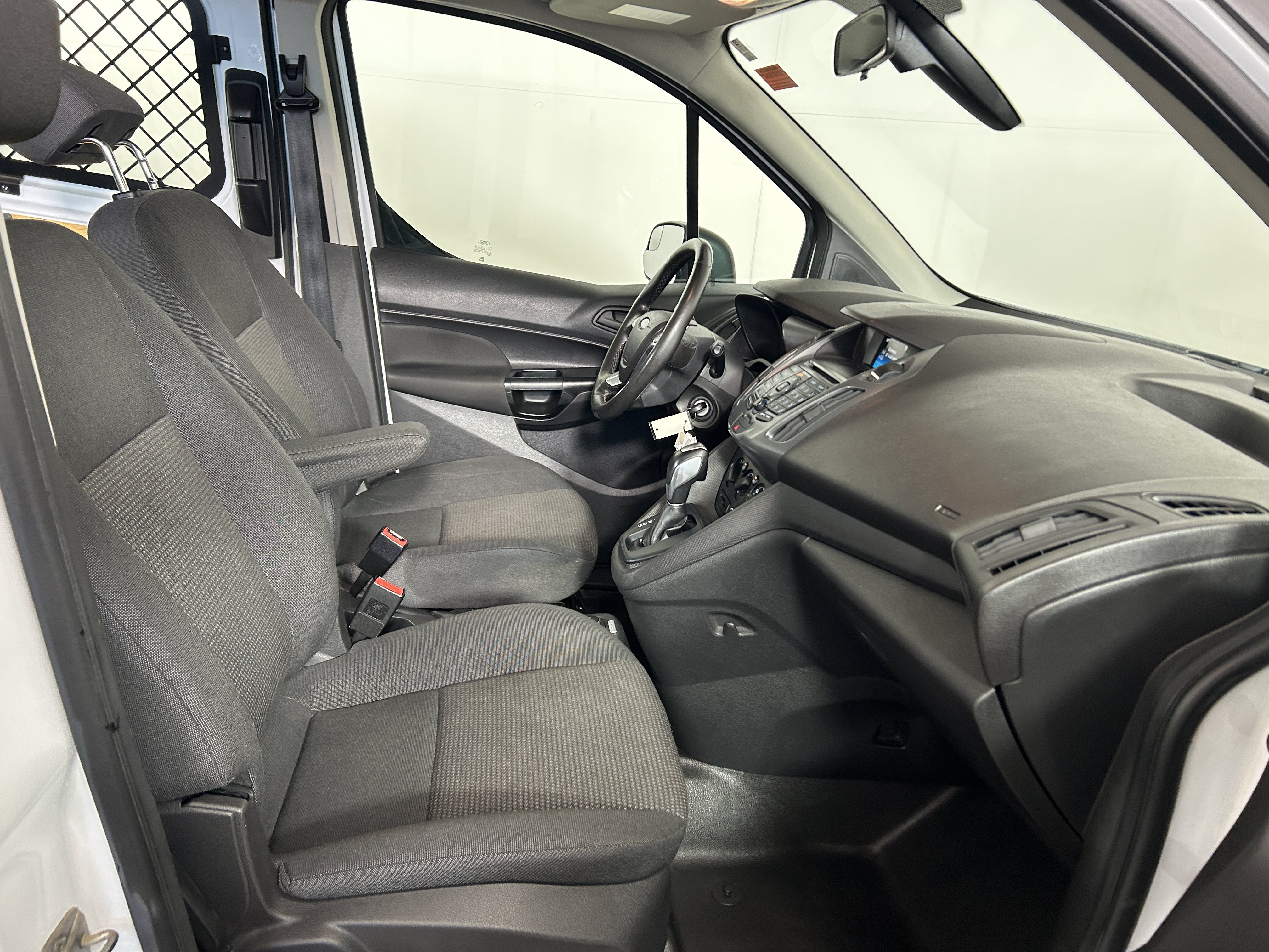 Used 2018 Ford Transit Connect XL FWD image 27