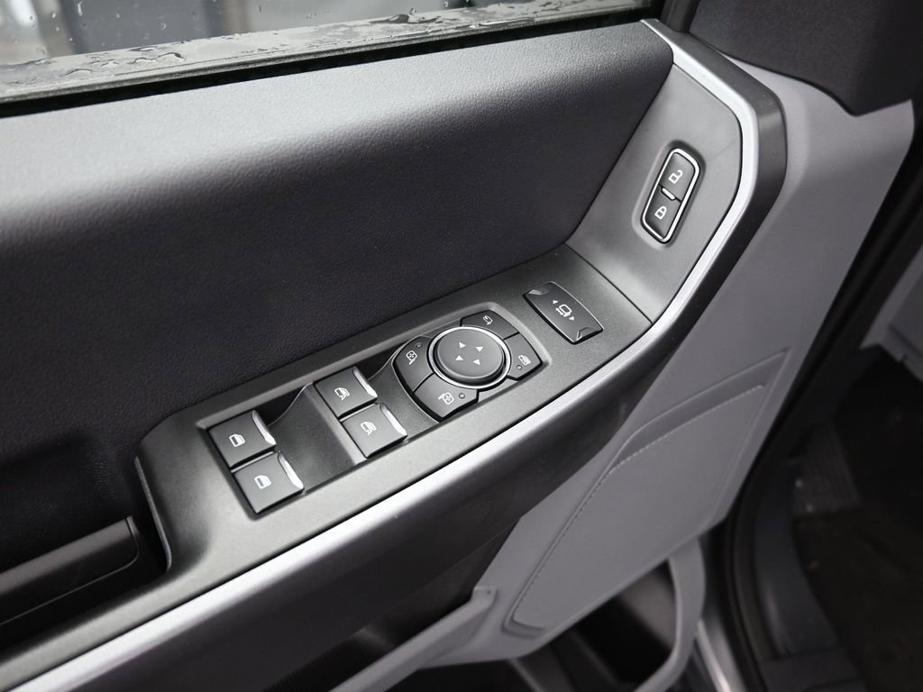 New 2025 Ford F250 XLT image 25