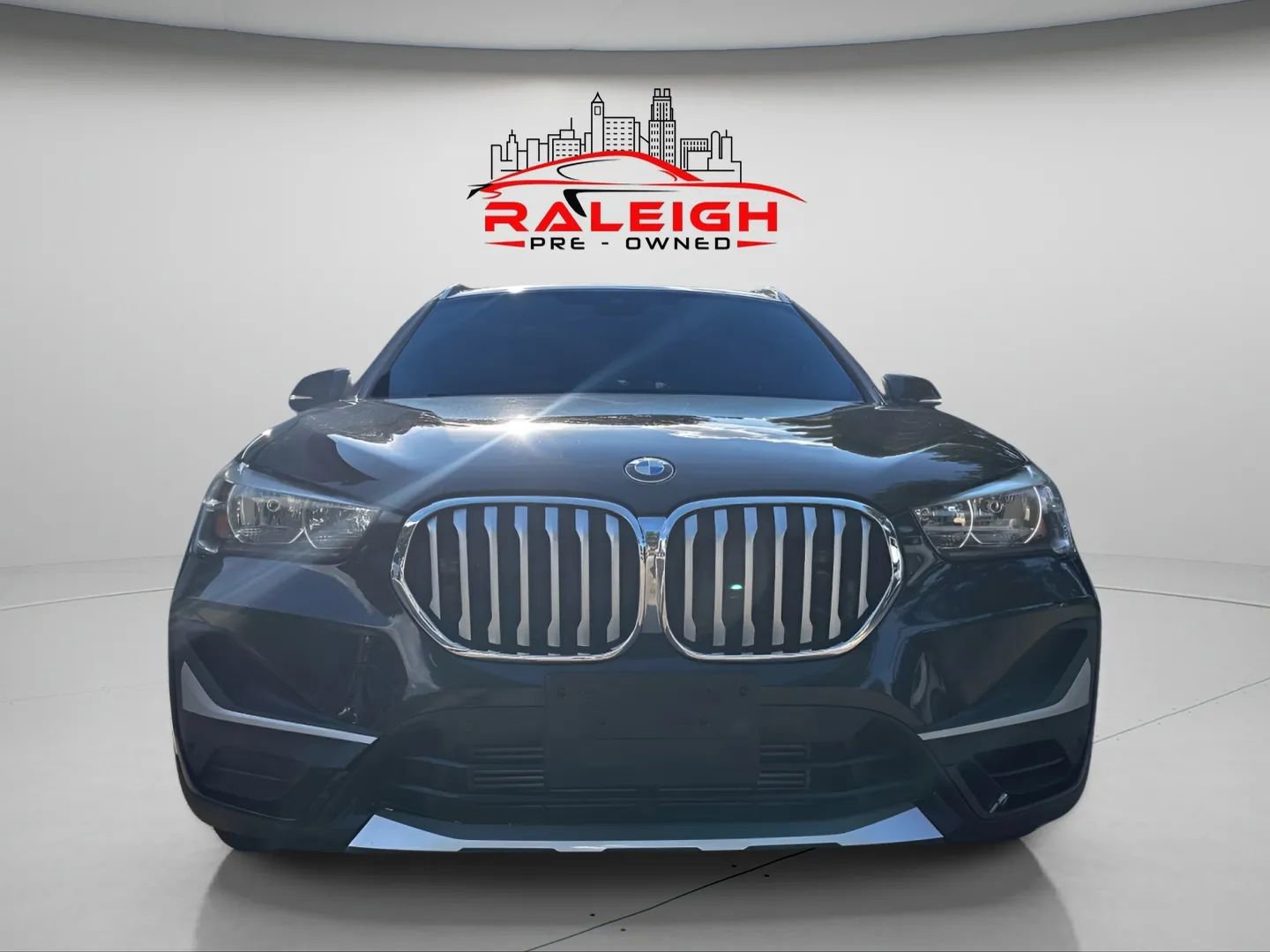 Used 2021 BMW X1 xDrive28i w/ Convenience Package AWD/4WD image 3