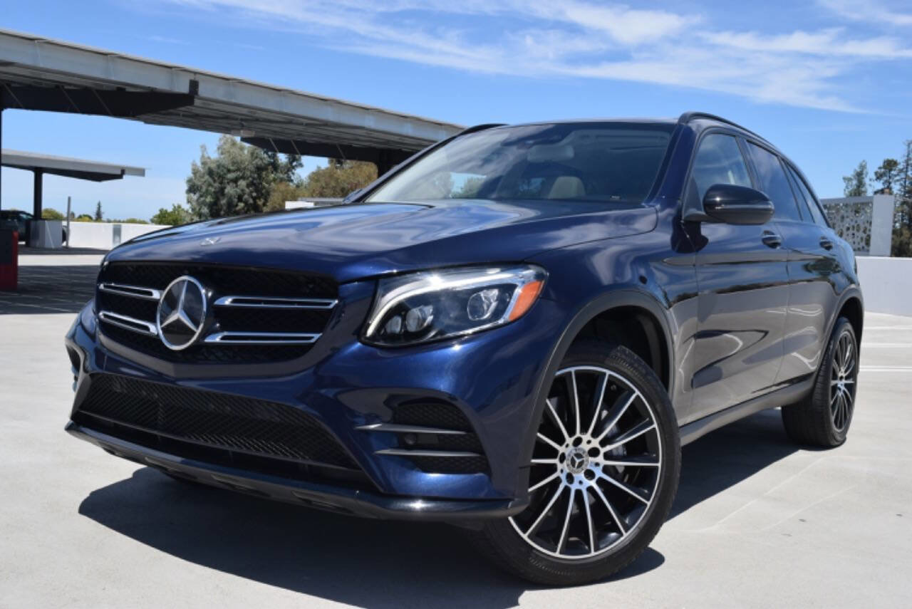 Used 2017 Mercedes-Benz GLC 300 4MATIC image 1