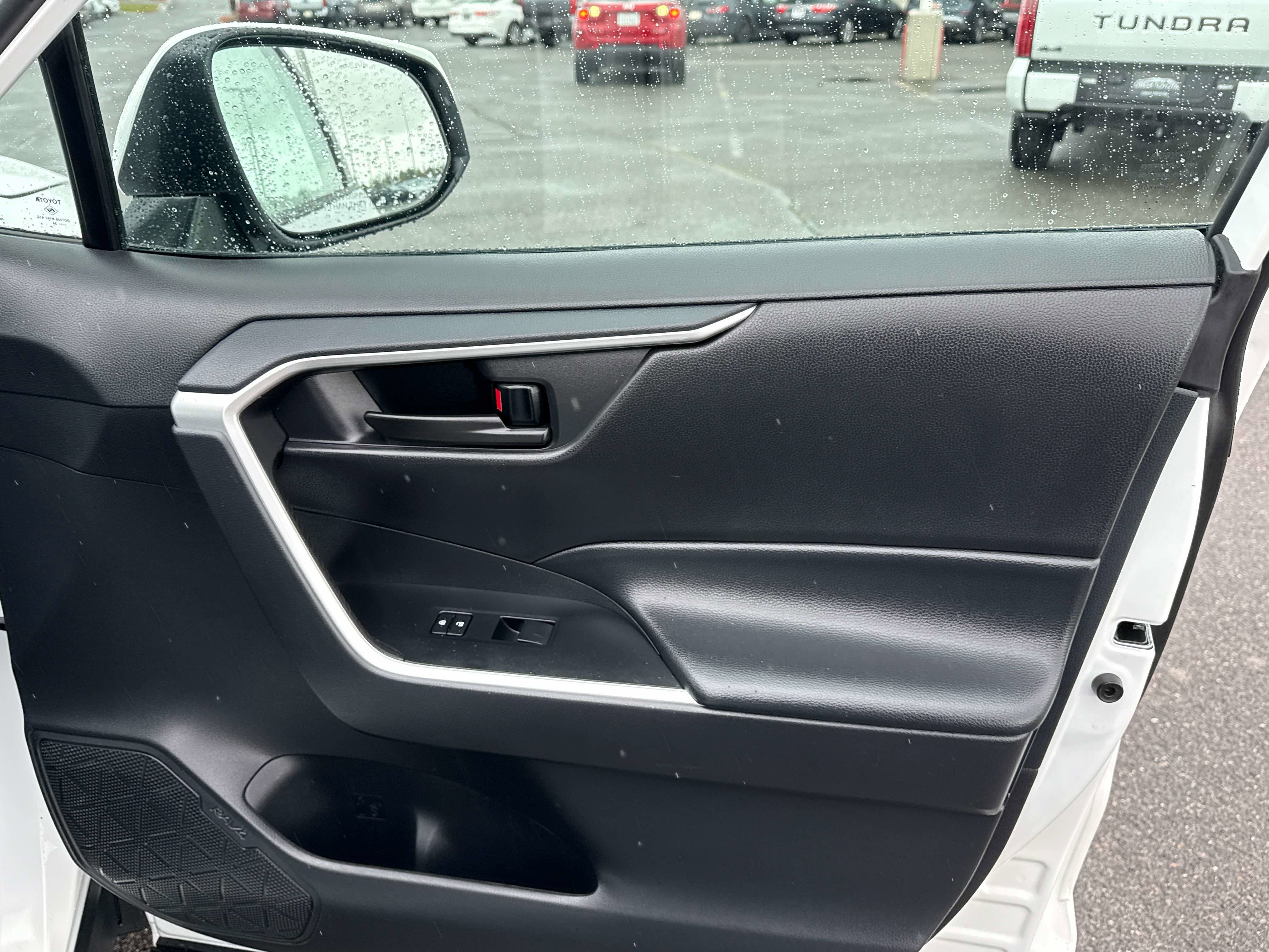 Used 2024 Toyota RAV4 LE AWD/4WD image 19