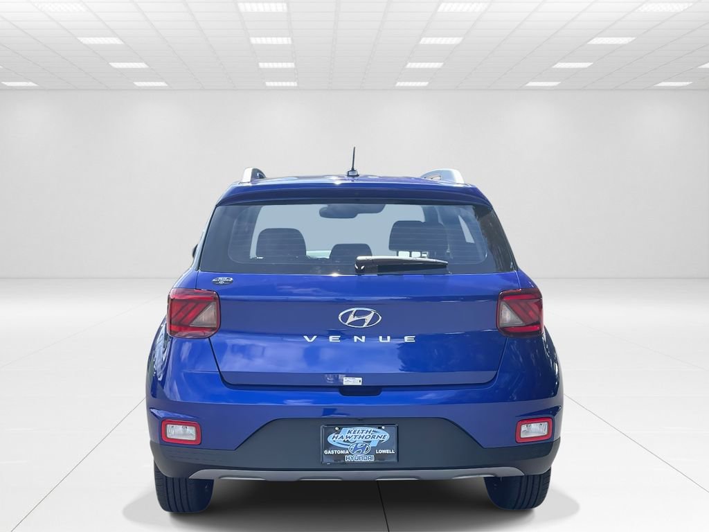 New 2025 Hyundai Venue SEL image 5