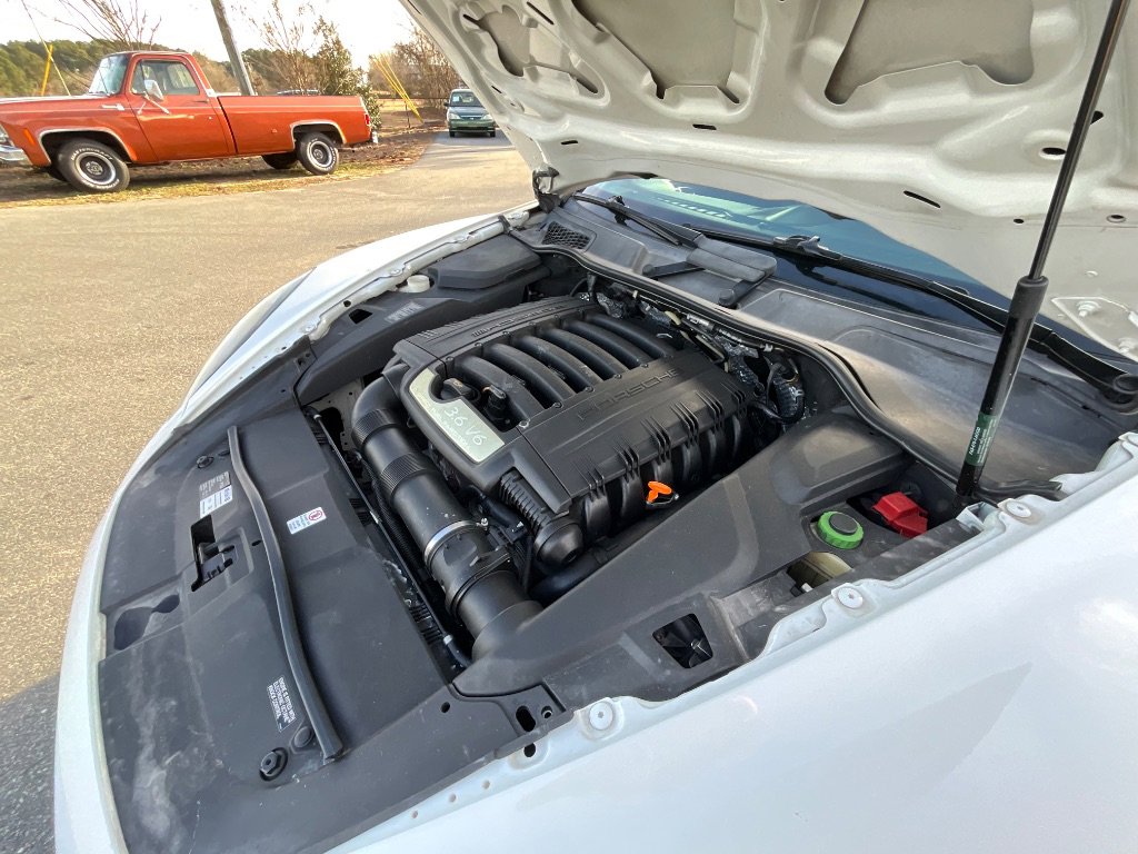 Used 2013 Porsche Cayenne 6-Speed Manual image 54