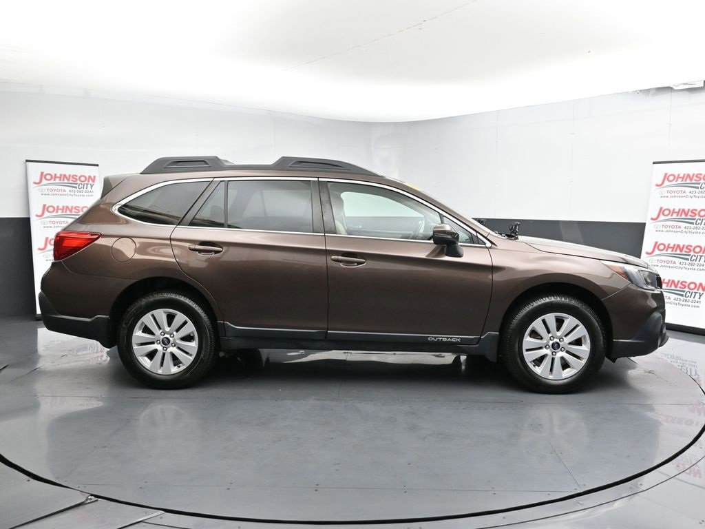 Used 2019 Subaru Outback 2.5i Premium image 9