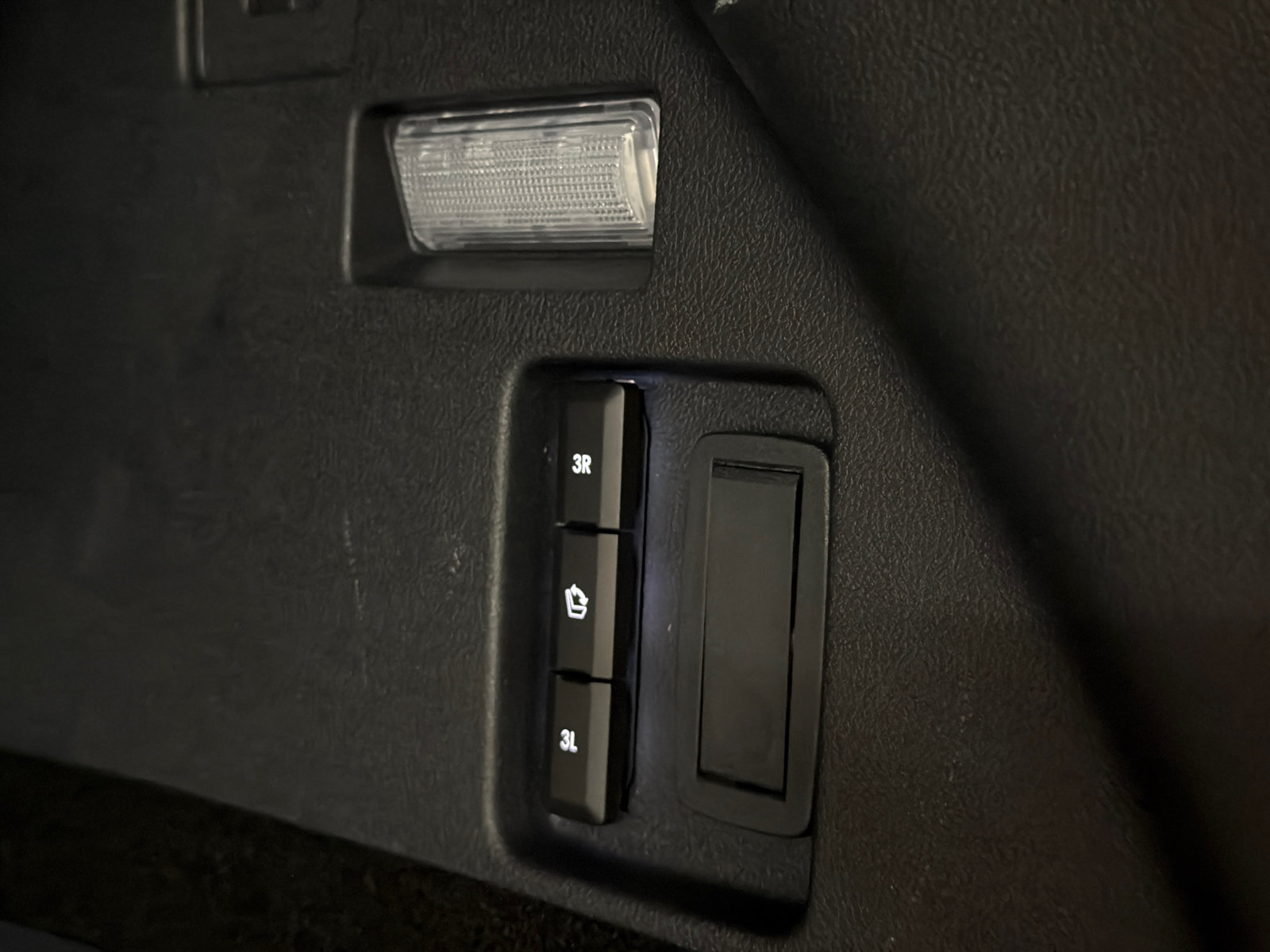 New 2027 Lincoln Aviator AWD image 9