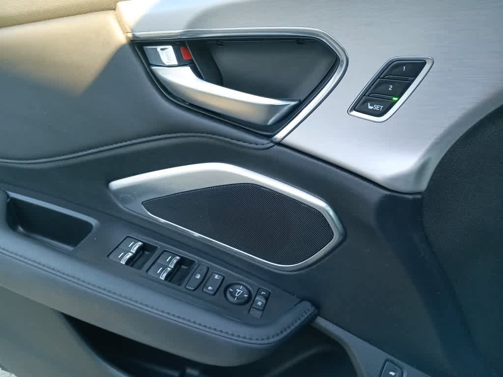 Used 2023 Acura RDX AWD image 16