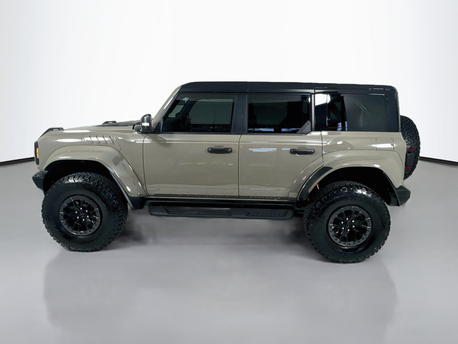 Used 2025 Ford Bronco Raptor AWD/4WD image 4
