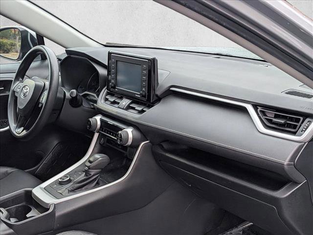 Used 2020 Toyota RAV4 XLE image 18
