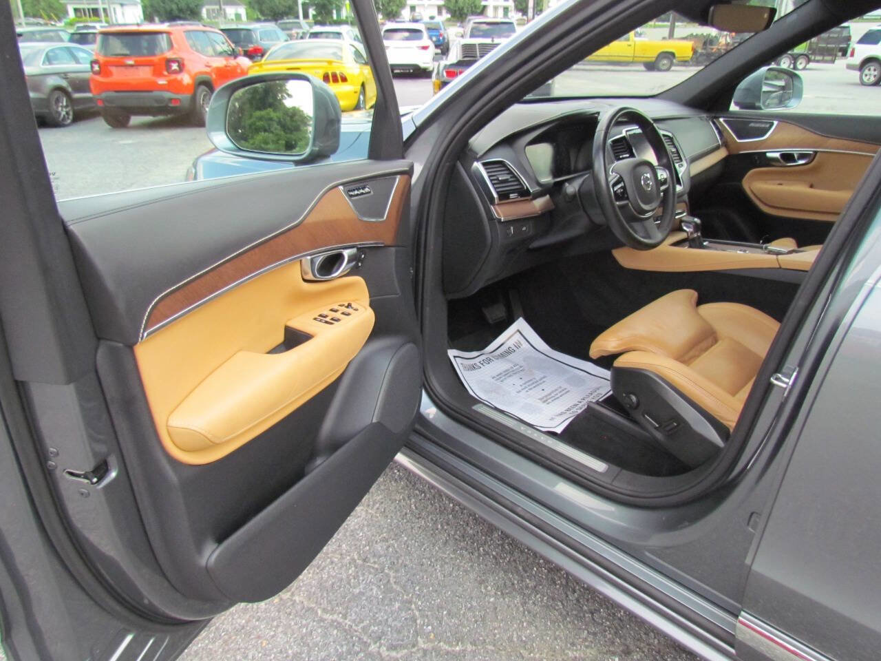 Used 2017 Volvo XC90 T6 Inscription w/ Vision Package AWD/4WD image 9