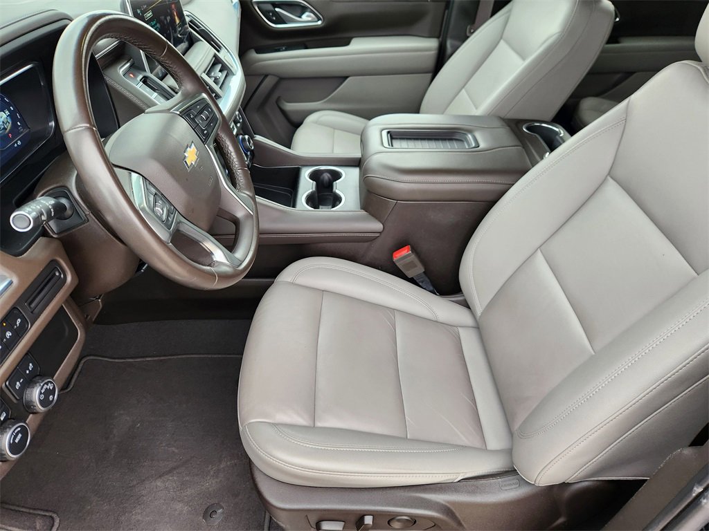 Used 2022 Chevrolet Suburban LT image 13