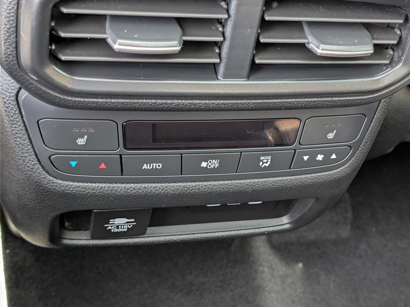 Used 2025 Honda Pilot Elite image 18